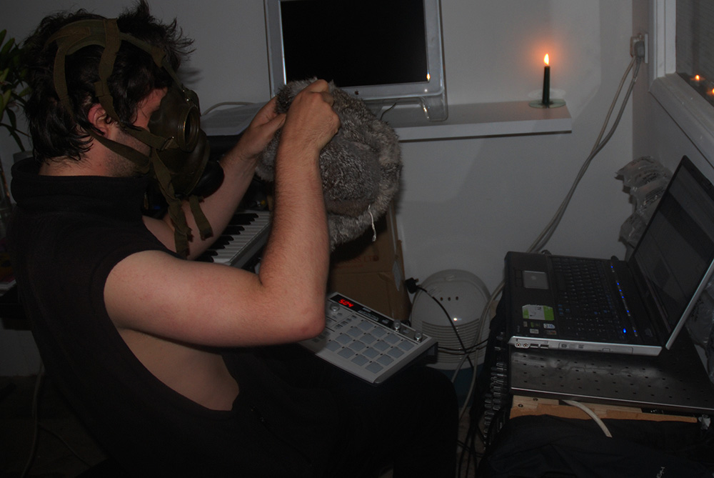 Urbanomic Events: Concept-Horror, 21 June 2008, Urbanomic Studio, Falmouth - performance by Oddstep Deployment Unit
